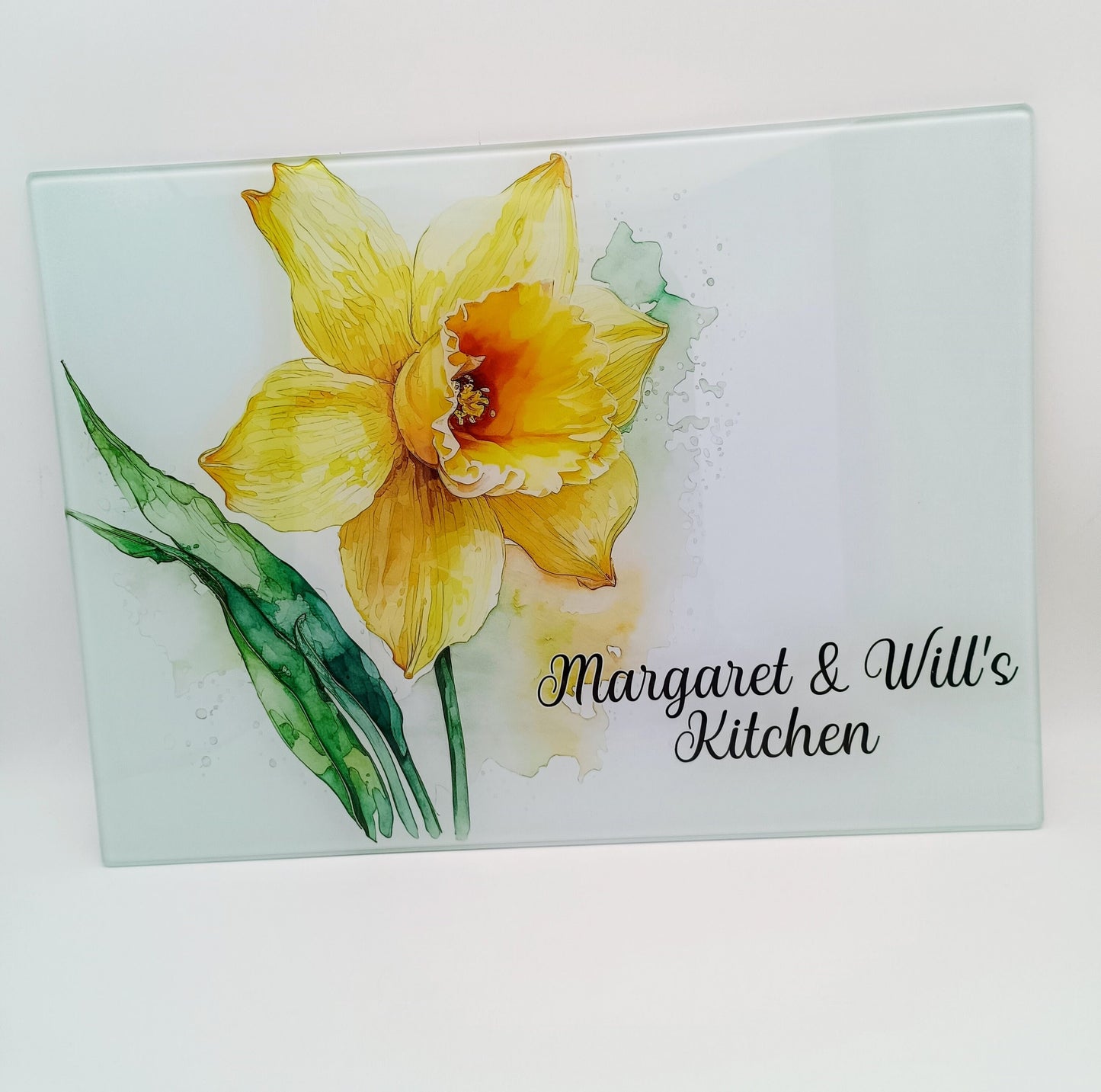 Personalised Daffodil Glass Chopping Board – Floral Kitchen Gift | Cheese Board & Worktop Saver