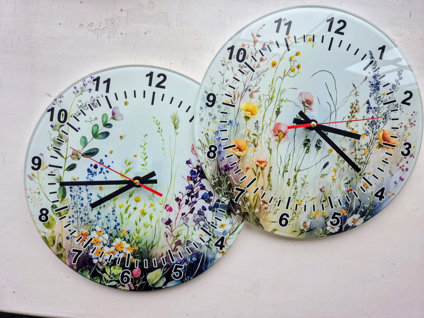 Glass Watercolour Wild Flower Clock – Floral Wall Clock, Nature-Inspired Home Gift