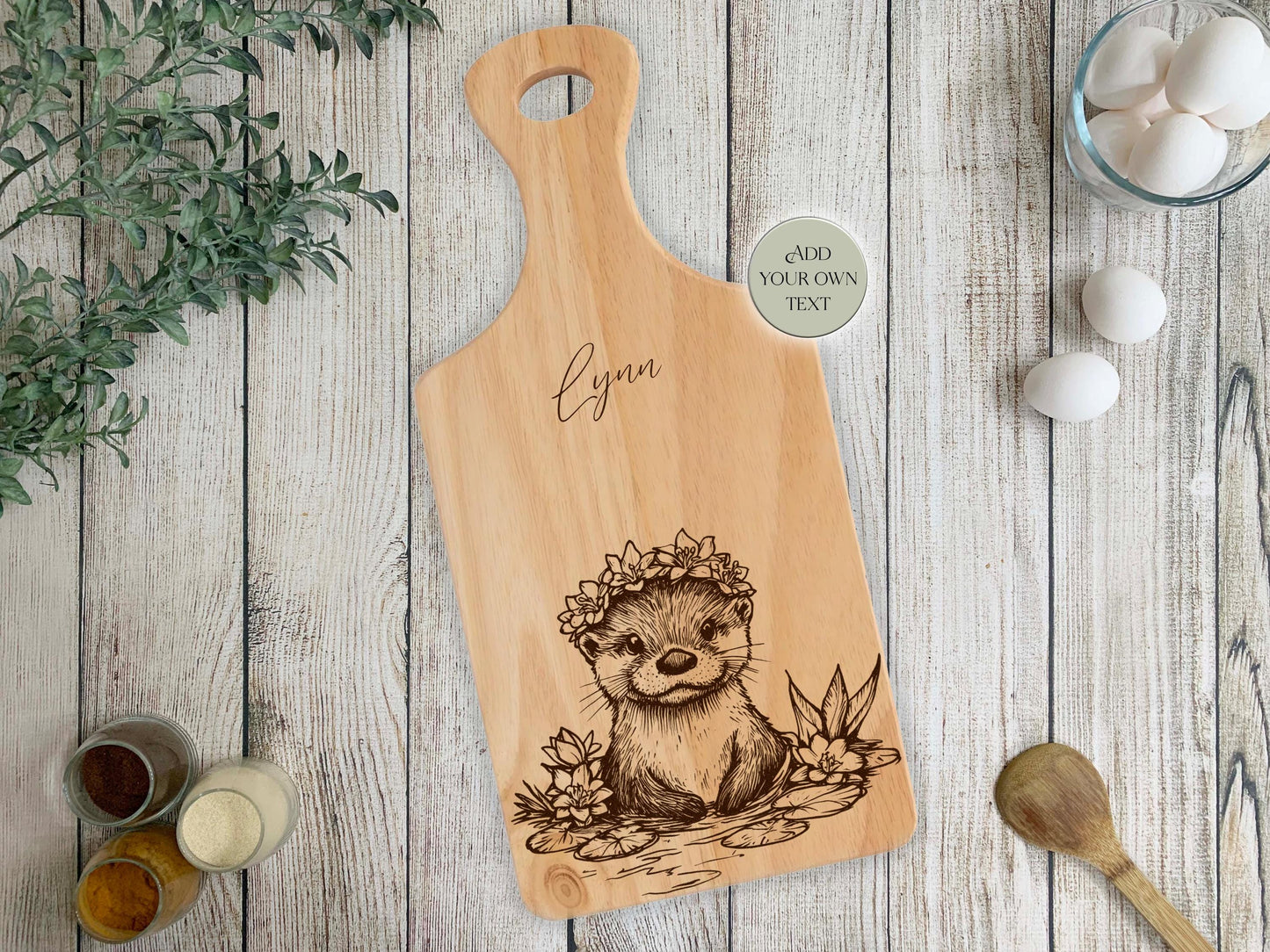 Personalised Otter Cutting Board – Custom Engraved Wooden Kitchen Gift