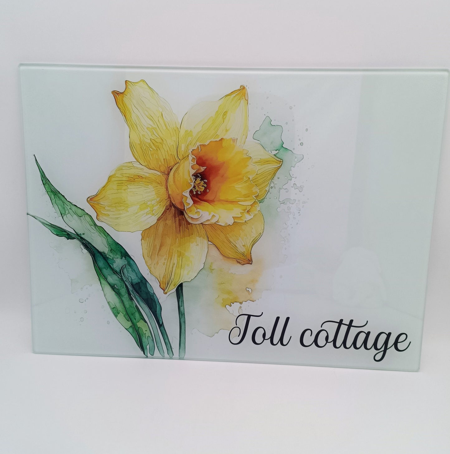Personalised Daffodil Glass Chopping Board – Floral Kitchen Gift | Cheese Board & Worktop Saver