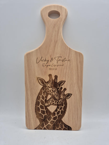 Personalised Giraffe Engraved Wooden Chopping Board – Couples Gift | Wedding, Anniversary & Housewarming